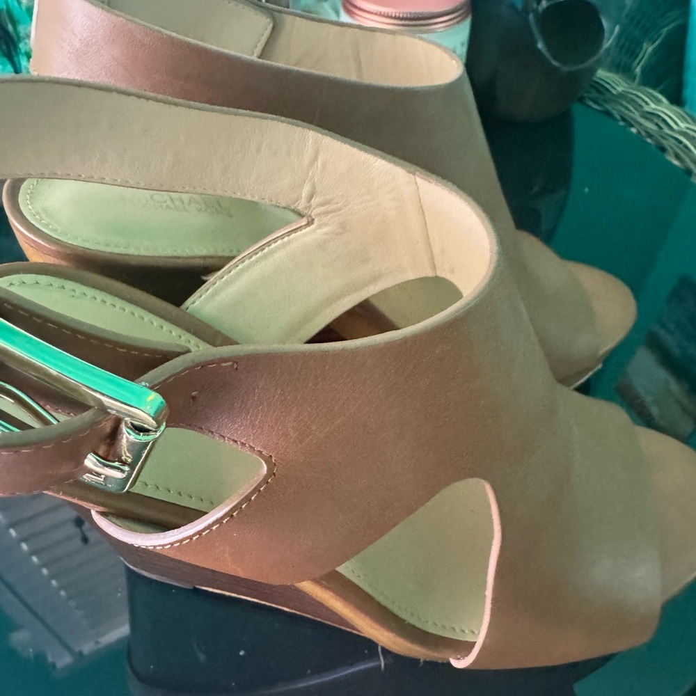 Michael Kors Brown Heels with Sleek Open-Toe Design